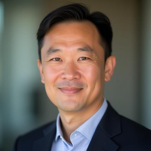 Michael Tan headshot